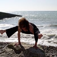 Anne Winter Photo 17