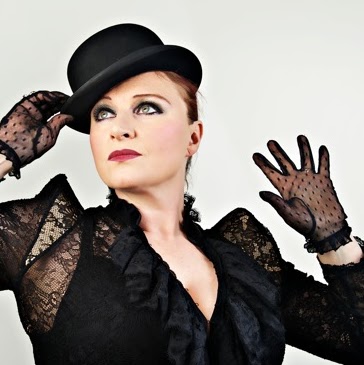 Katherine Ellis Photo 29
