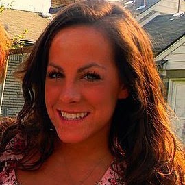 Nicole Roberts Photo 19