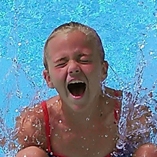 Amy Gale Photo 30