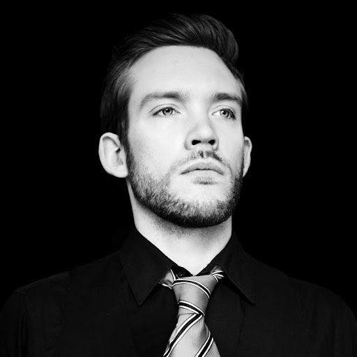 Michael Vogt Photo 37