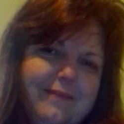 Karen Slaughter Photo 39
