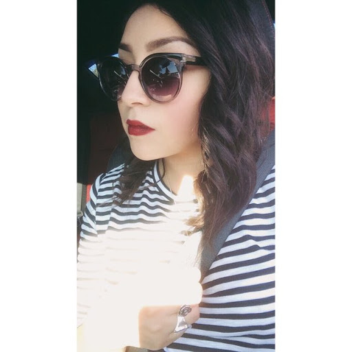 Melanie Flores Photo 42