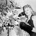 Shelley Winters Photo 8