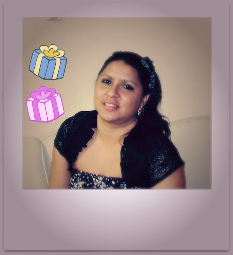 Yesenia Lopez Photo 29