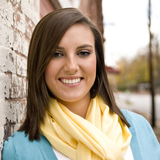 Katelyn Lewis Photo 23