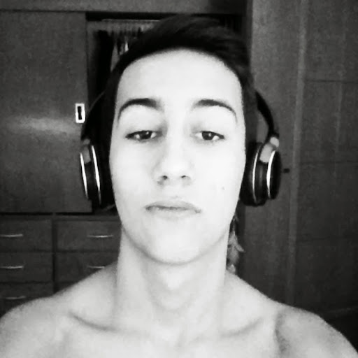 Damian Ferrero Photo 11