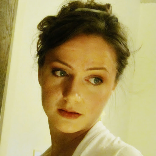 Ivy Clark Photo 10