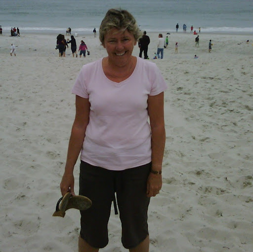 Helen Hutton Photo 26