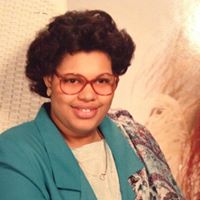 Yolanda Clark Photo 26