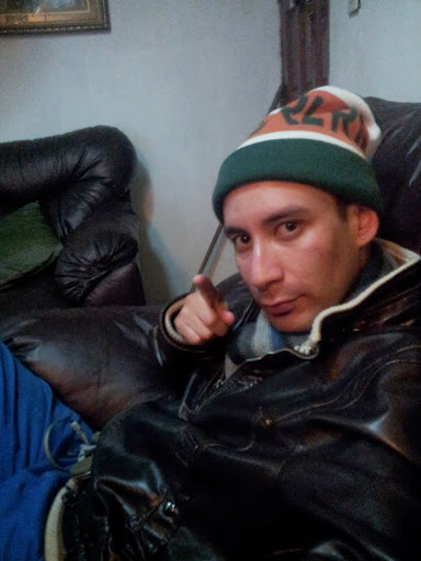 Luis Caro Photo 39