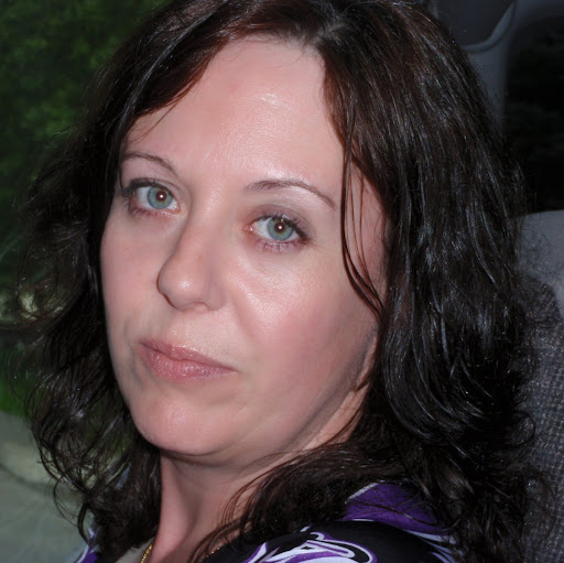 Tracy Avery Photo 37