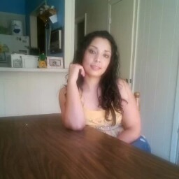 Claudia Ulloa Photo 34