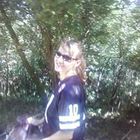 Kim Arnold Photo 33