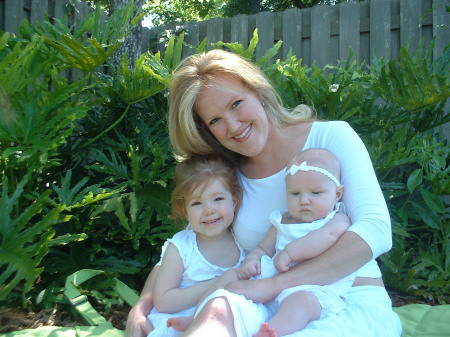 Angela Weeks Photo 32