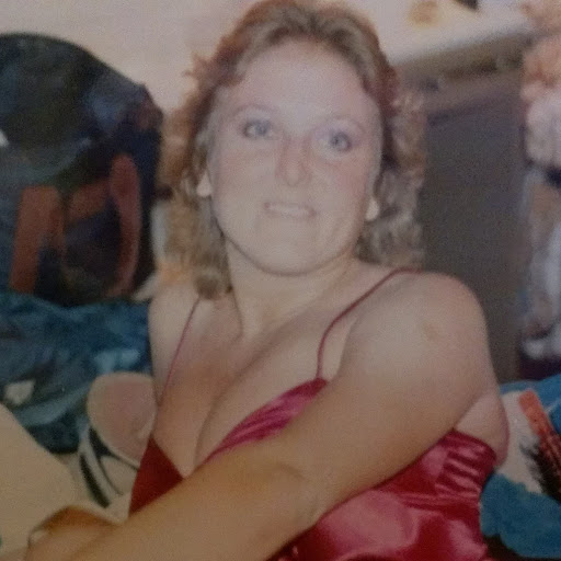 Pamela Lewis Photo 19