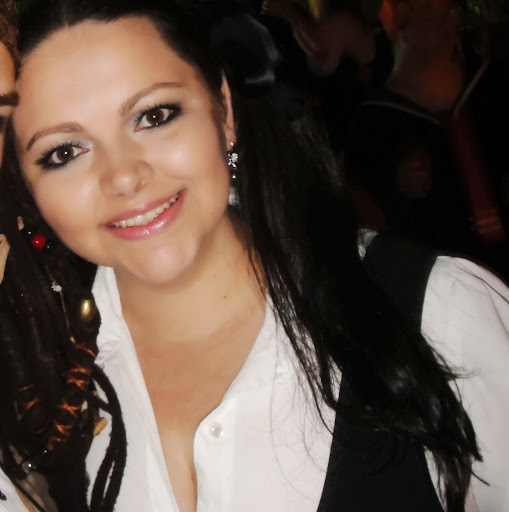 Daniela Silveira Photo 19