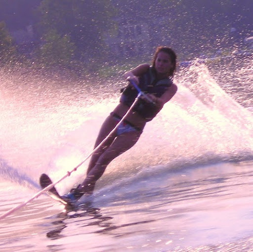 Amy Coleman Photo 19