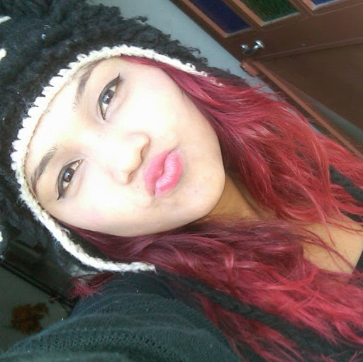 Emily Reyes Photo 12