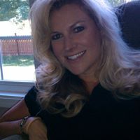 Michelle Higgins Photo 32