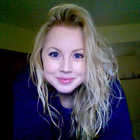 Caroline Cook Photo 28