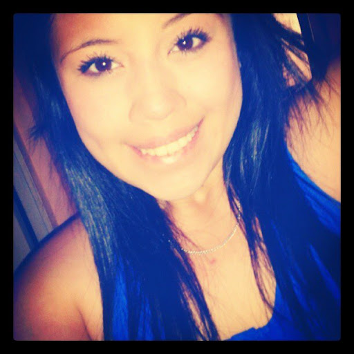 Denisse Gonzalez Photo 22