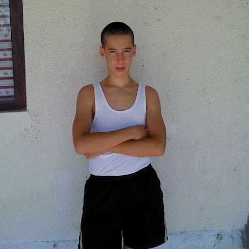 Milos Tomic Photo 15