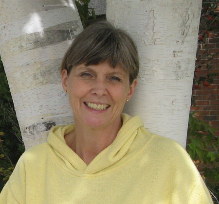 Elizabeth Lewis Photo 52