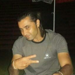 Ali Farah Photo 25
