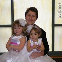 Tina Tucker Photo 14