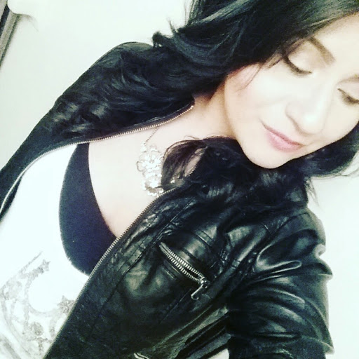 Tina Gonzalez Photo 27