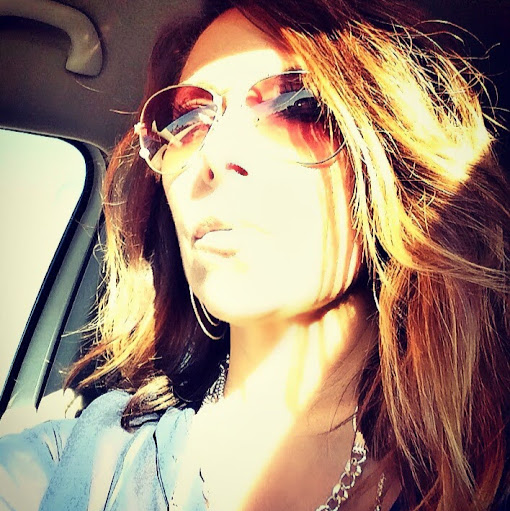 Lisa Wooden Photo 23