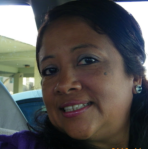 Yolanda Robles Photo 21