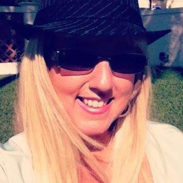 Sandra Savage Photo 20
