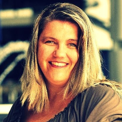 Jennifer Adams Photo 35