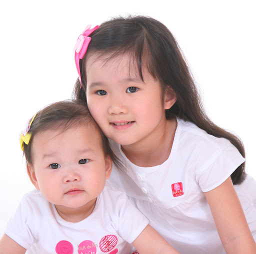 Julie Ling Photo 33