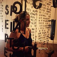 Elizabeth Kreider Photo 6