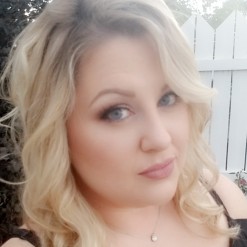Dawn Nichols Photo 42