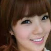 Lizzy Young Photo 7