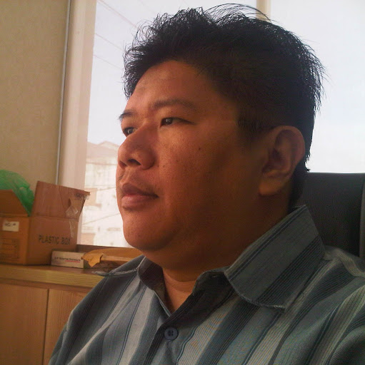 Edison Ang Photo 14