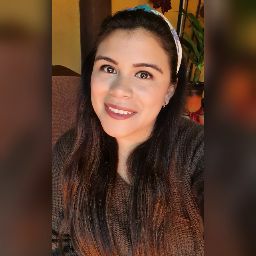 Yesenia Lopez Photo 34