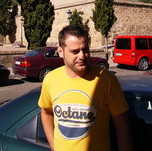Carlos Benavides Photo 24
