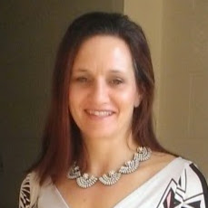 Ruth Robbins Photo 31