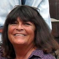 Angela Robbins Photo 39