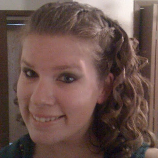 Cassie Laizure Photo 4