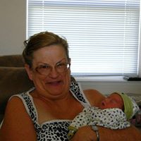 Sandra Douglas Photo 35