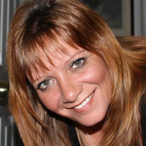 Juanita Lee Photo 27