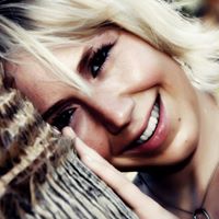 Nicole Martens Photo 25