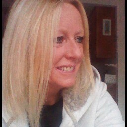 Vicki Raefield Photo 1