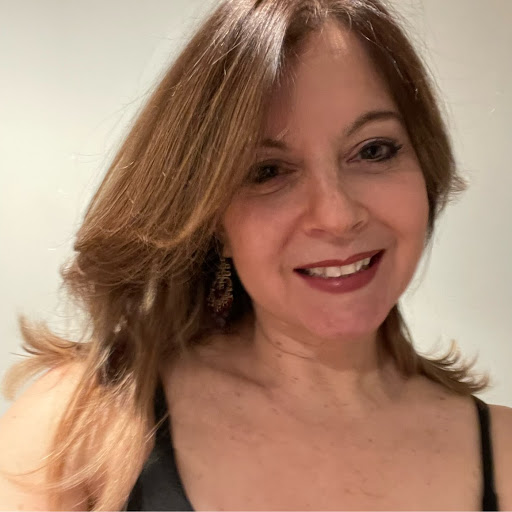 Lisa Aiello Photo 36